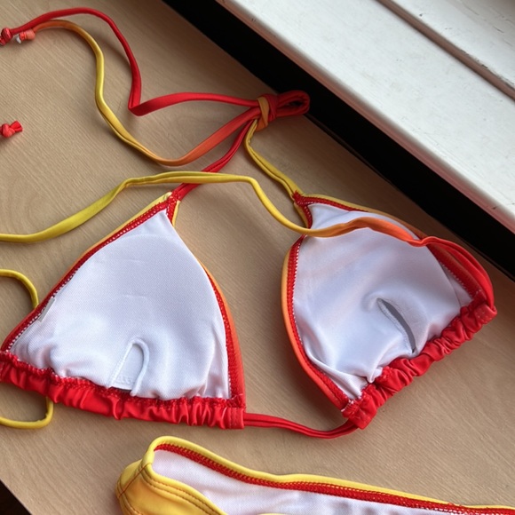 Brand new bikini - Picture 4 of 4